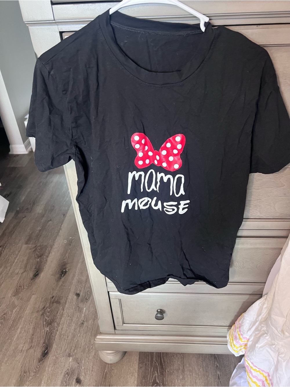 Mama Mouse Graphic Tee - Black with Red Bow